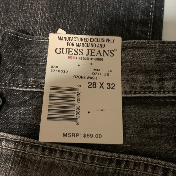 NWT GUESS Jeans - Picture 5 of 5